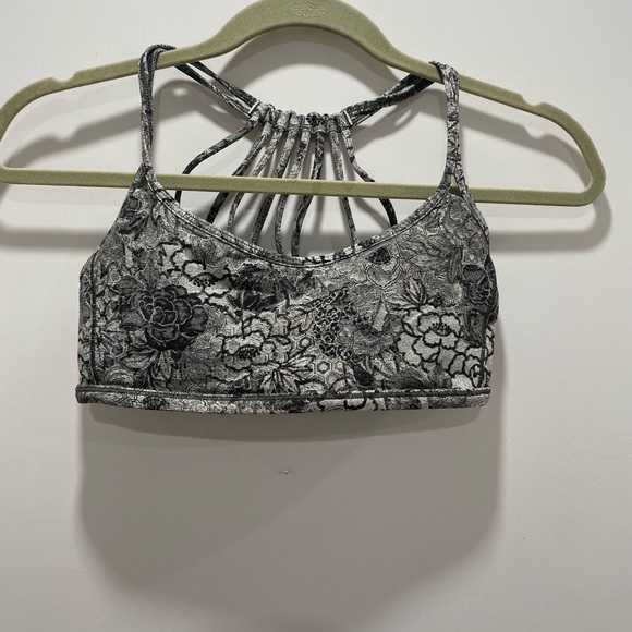lululemon athletica Other - Lululemon free to be bra